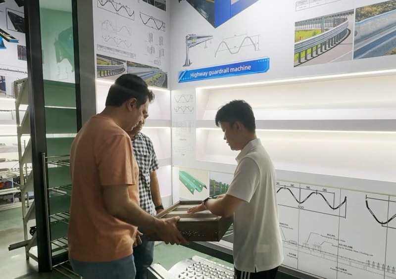 青春赋能中巴合作！中拓 00 后外贸员凭专业破局 解锁冷弯成型设备海外合作新场景