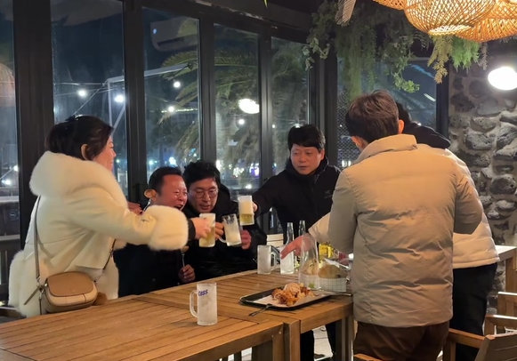 2025收官盛典！中拓冷弯携手韩国DS钢铁，七年情谊赋能钢结构系统新发展